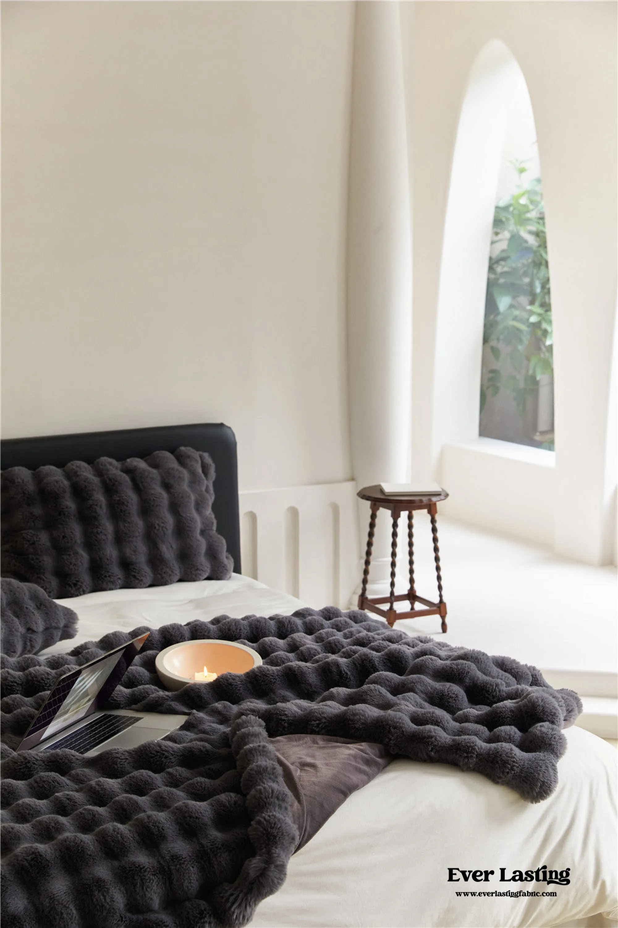 Fluffy Plush Throw Blanket / Beige