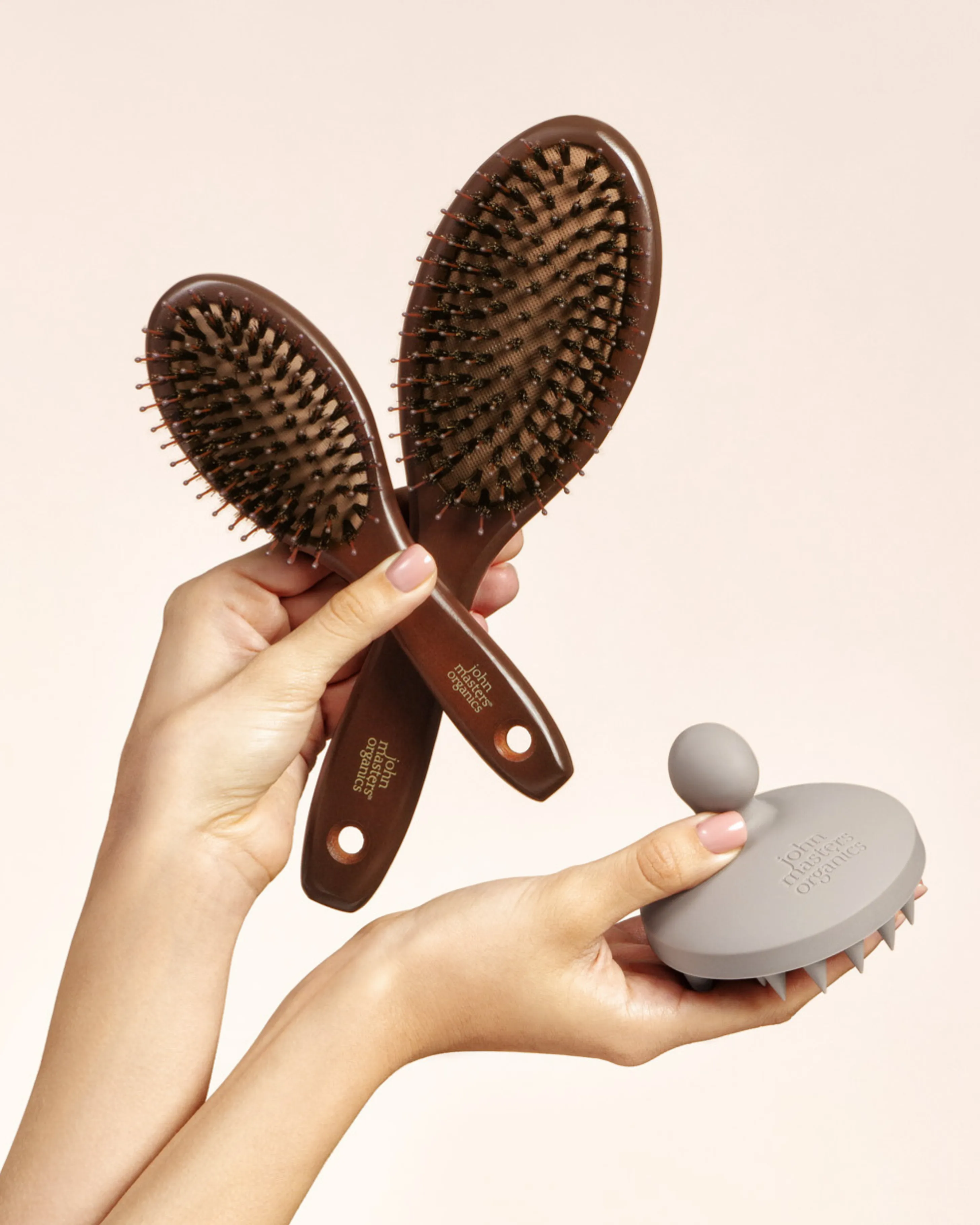 Scalp Shake Brush