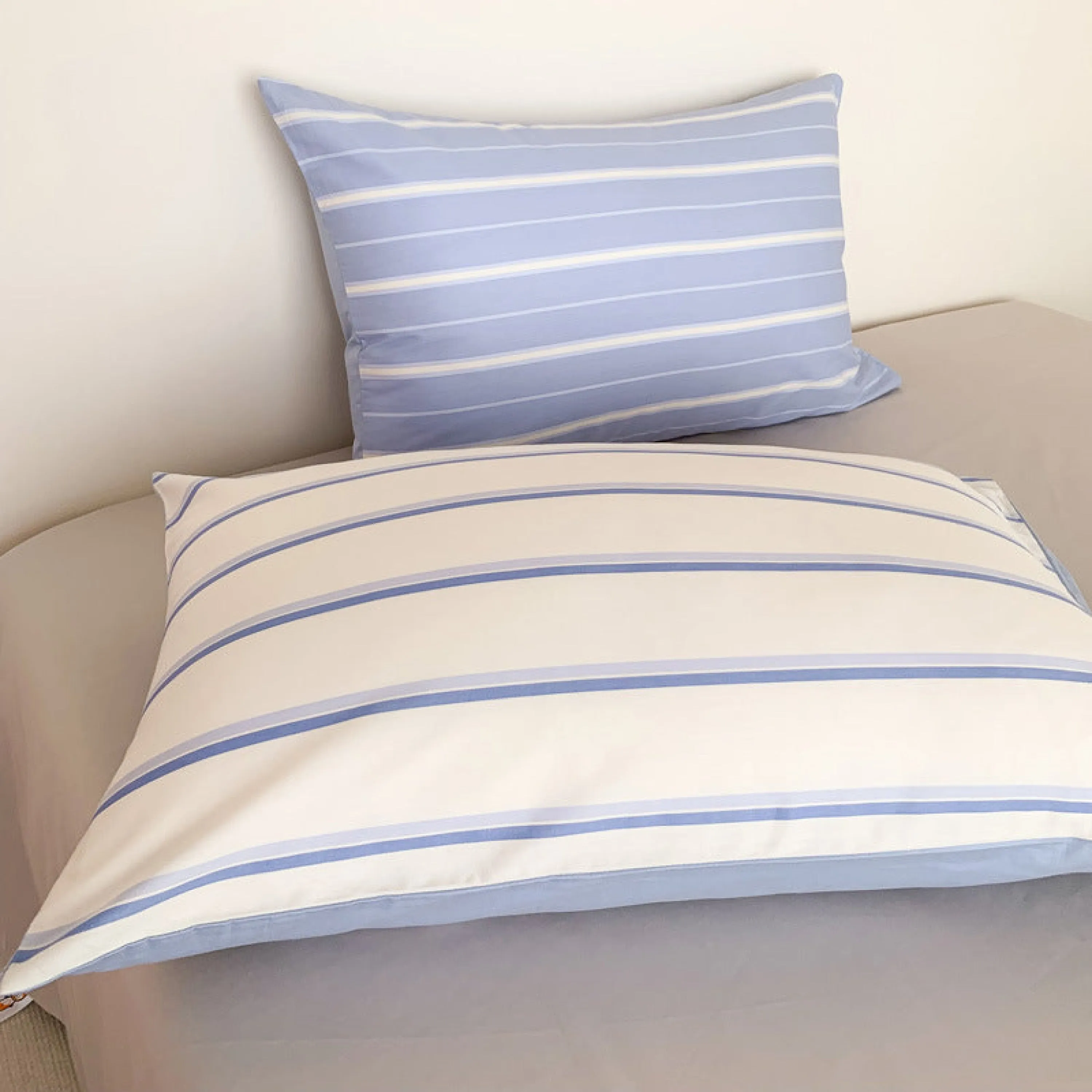 Y2K Pastel Wavy Striped Pillowcases (6 Styles)